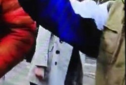 青岛女打人最新爆料,最新爆料揭露惊人内幕