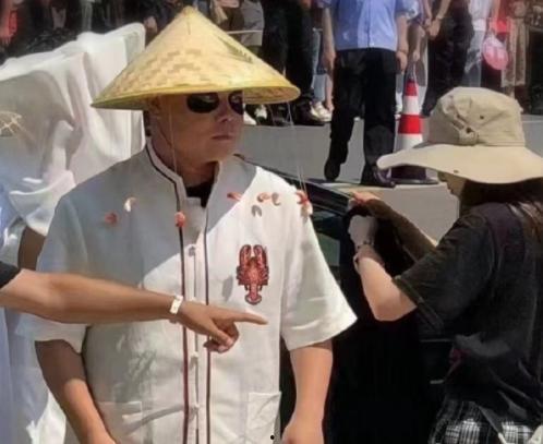 岳云鹏最新动态爆料,揭秘喜剧大师的幕后生活与搞笑瞬间
